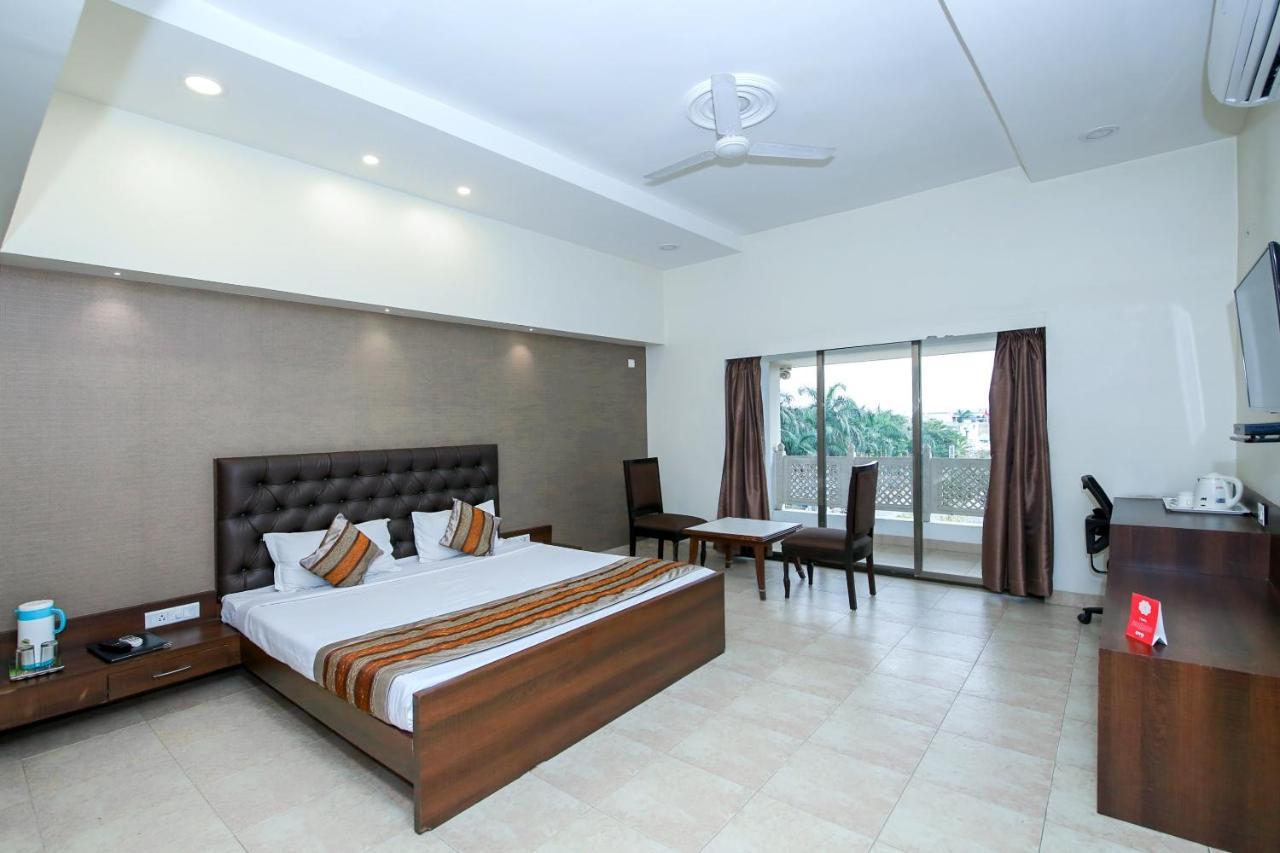 Jabali Palace Hotel Jabalpur Eksteriør billede