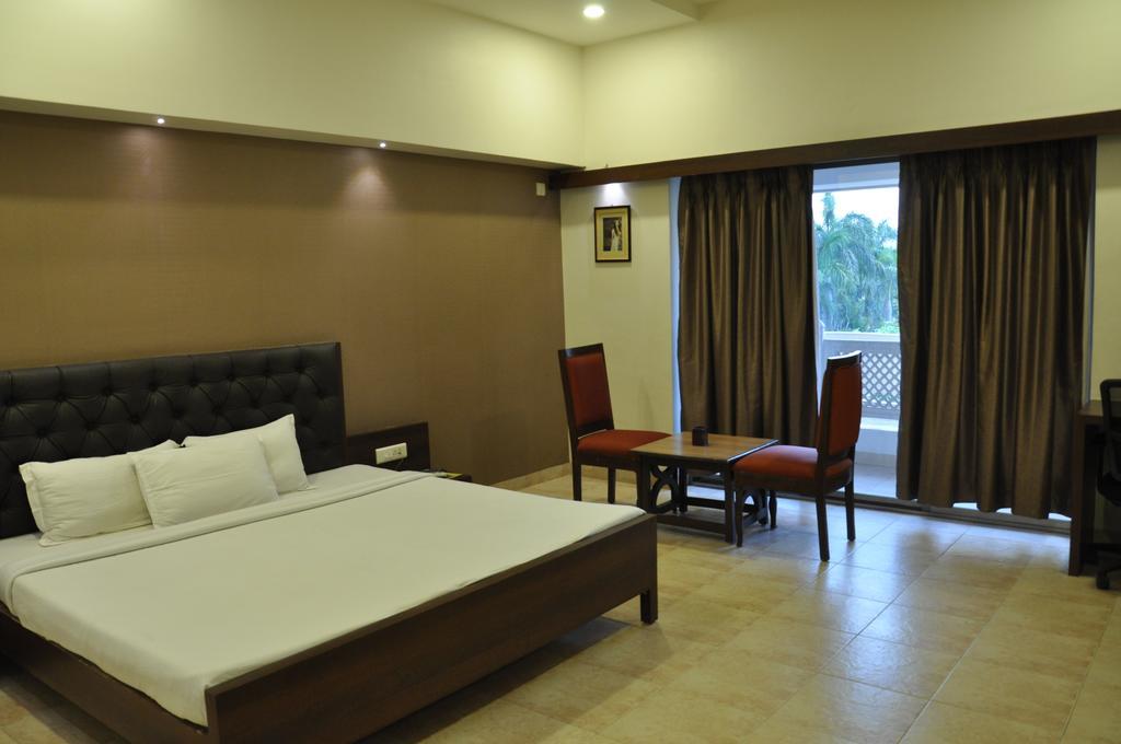 Jabali Palace Hotel Jabalpur Eksteriør billede