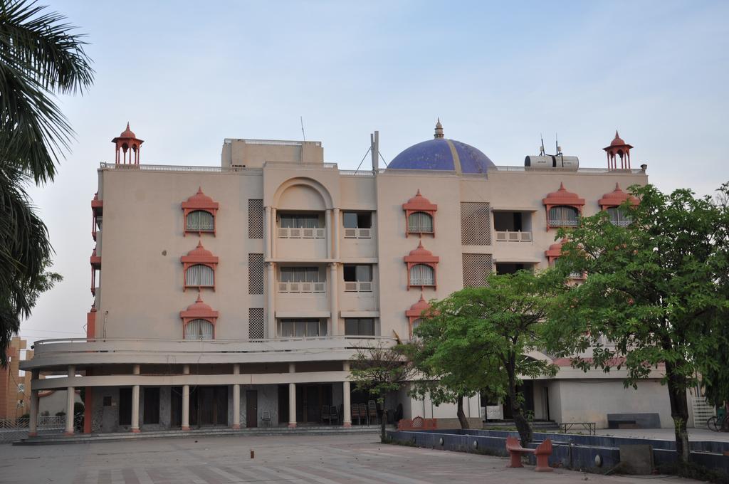Jabali Palace Hotel Jabalpur Eksteriør billede