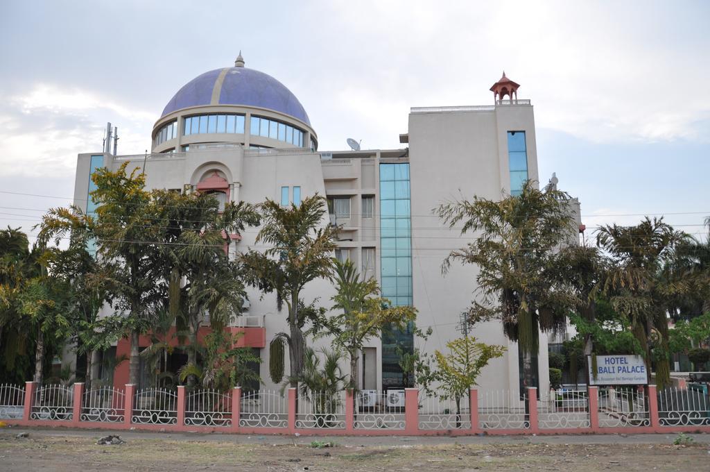 Jabali Palace Hotel Jabalpur Eksteriør billede
