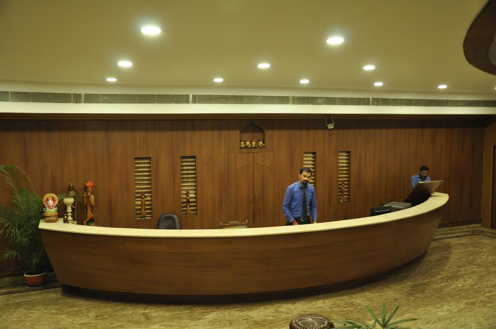 Jabali Palace Hotel Jabalpur Eksteriør billede