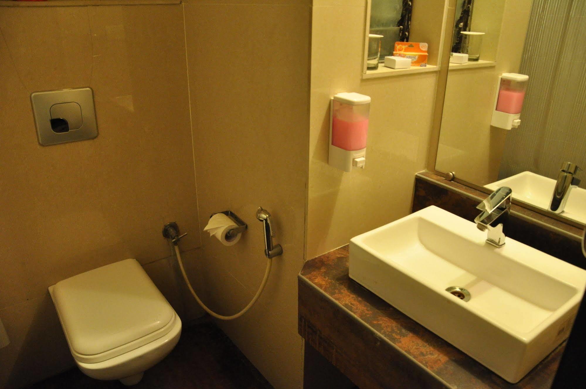 Jabali Palace Hotel Jabalpur Eksteriør billede
